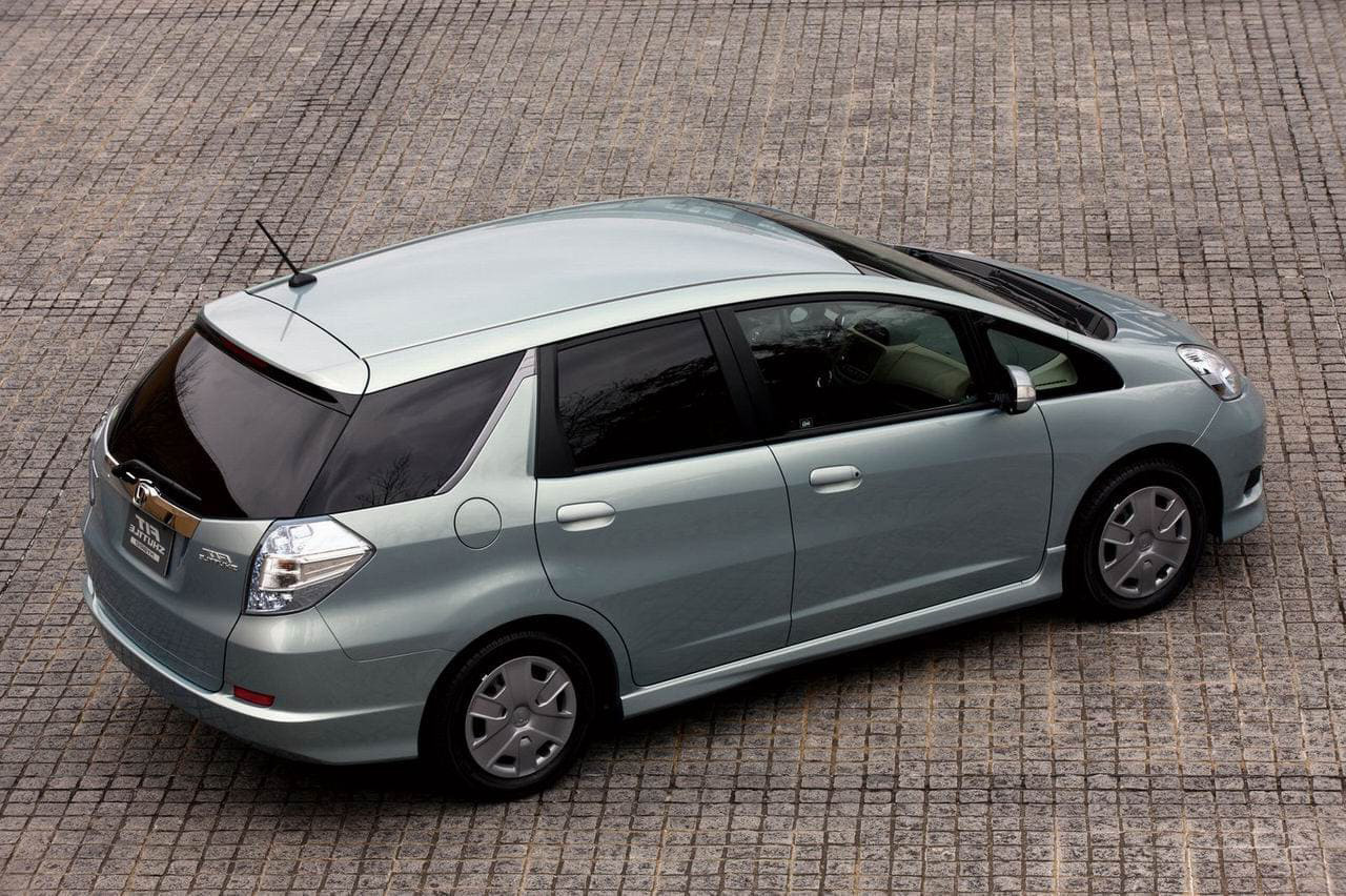 Замена аккумулятора Honda Fitshuttle