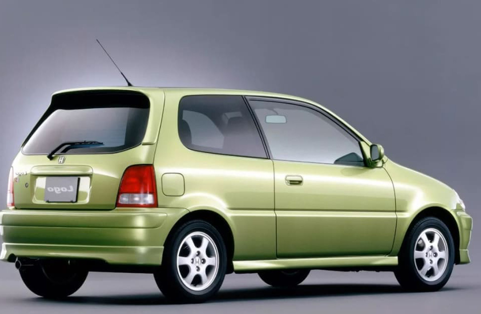Замена аккумулятора Honda Logo