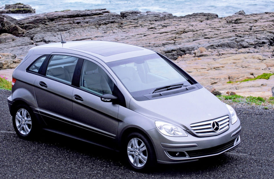 Замена аккумулятора Mercedes Bclass